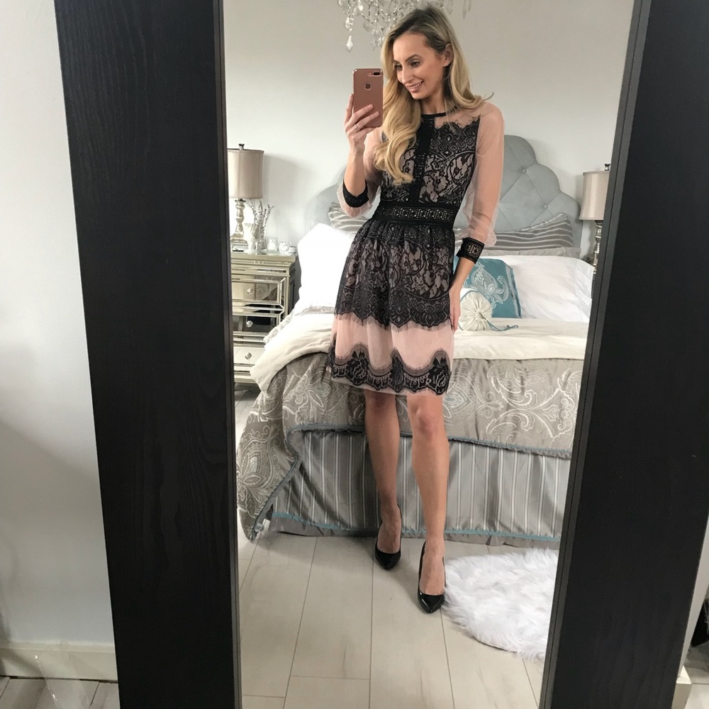 Long Sleeve Elegant Black and Blush Lace Dress - Picture 2 of 8
